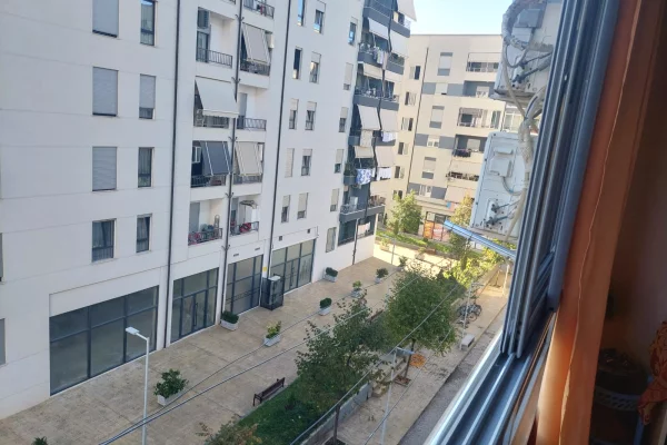 Appartamento in vendita a Tirana 2+1, Arredato