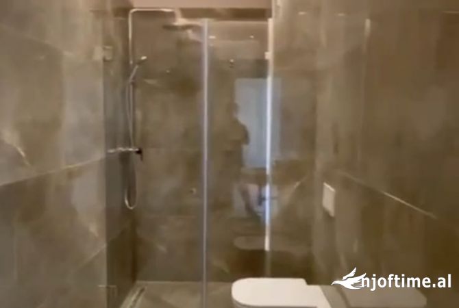 Ambient biznesi me qera, Rruga e Kavajes