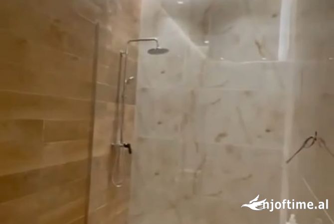 Ambient biznesi me qera, Rruga e Kavajes