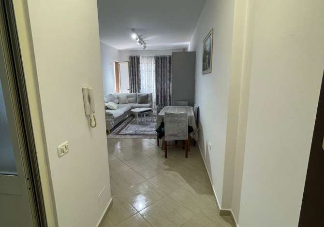 Shtepi ne shitje Apartament ne Tirane, 2+1, Mobilimi E mobiluar, Pagesa 115,000  Euro.