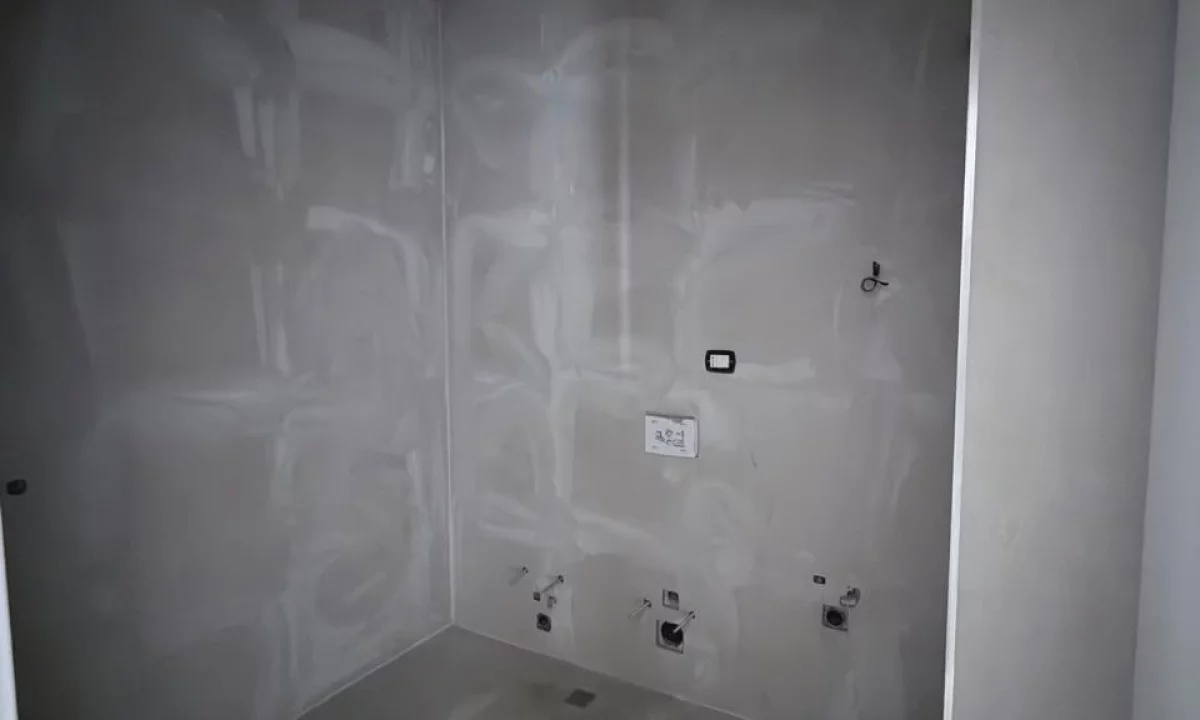 Appartamento in vendita a Tirana 3+1, Vuoto