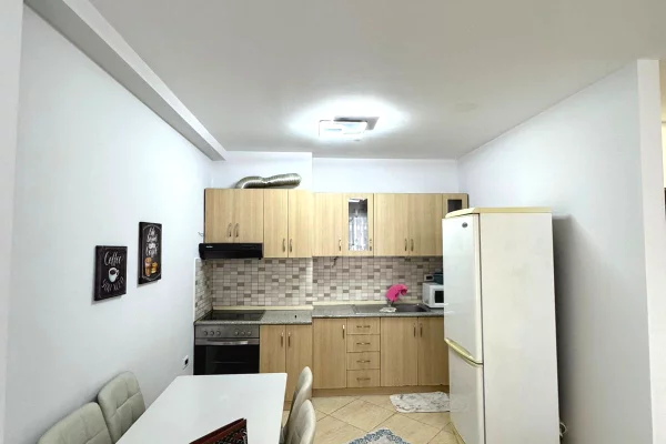 Jepet me qera apartament 1+1 ne Yzberisht