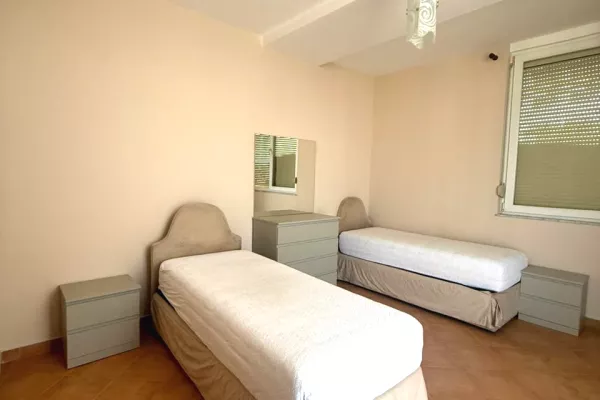 Shtepi me qera Apartament ne Tirane, 2+1, Mobilimi E mobiluar, Pagesa 60,000  Leke.