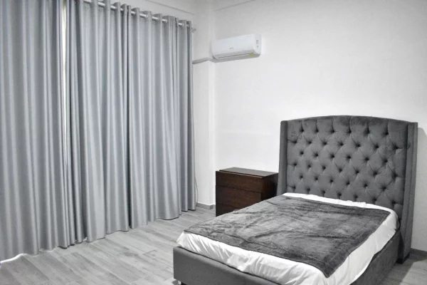 Shtepi me qera Apartament ne Tirane, 4+1, Mobilimi E mobiluar, Pagesa 1,500  Euro.