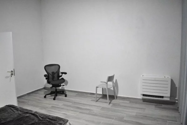 Shtepi me qera Apartament ne Tirane, 4+1, Mobilimi E mobiluar, Pagesa 1,500  Euro.