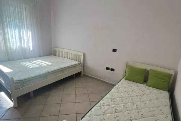 Shtepi me qera Apartament ne Tirane, 1+1, Mobilimi E mobiluar, Pagesa 40,000  Leke.