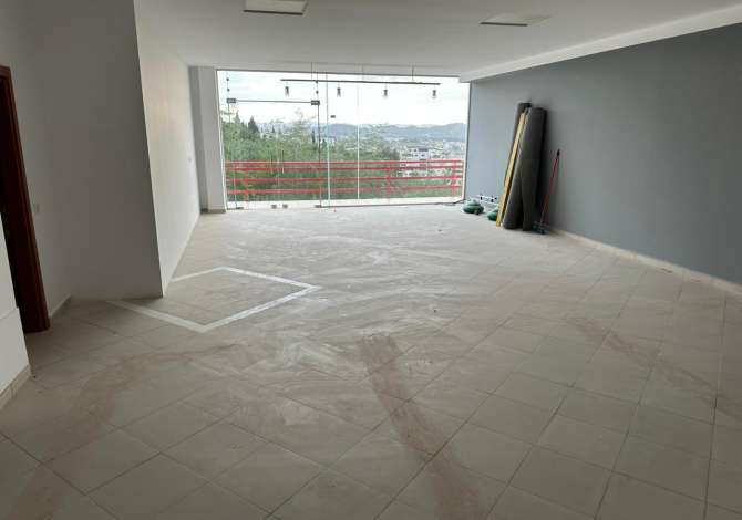 Jepet me qera ambient biznesi, Fresk /