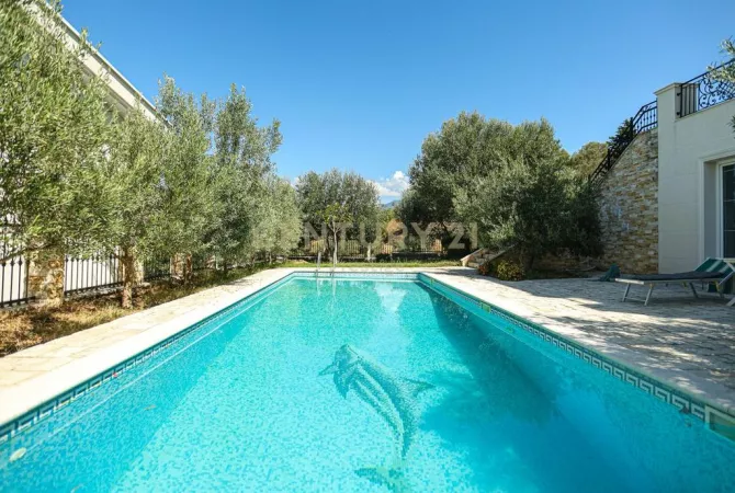 Luxury villas for rent in Tirana 5+1, Furnished