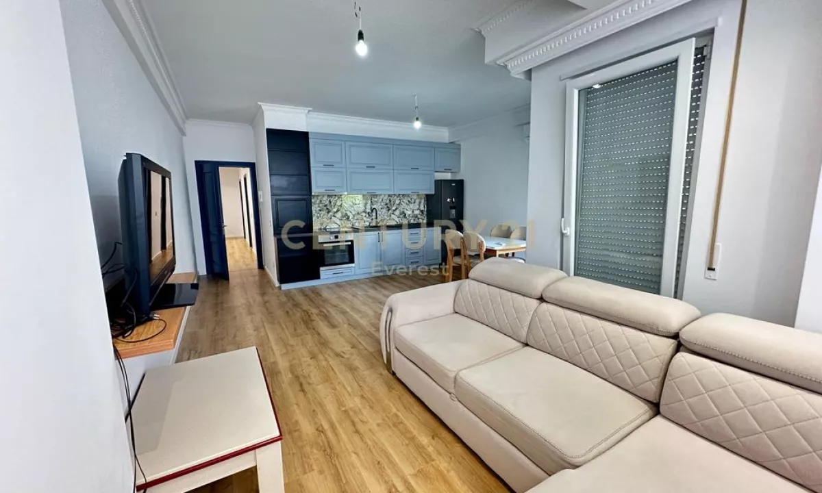 Shtepi ne shitje Apartament ne Tirane, 2+1, Mobilimi E mobiluar, Pagesa 190,000  Euro.