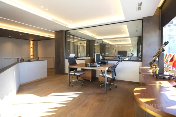 Business Property in Sale 3+1 in Tirana - 700,000 Euro