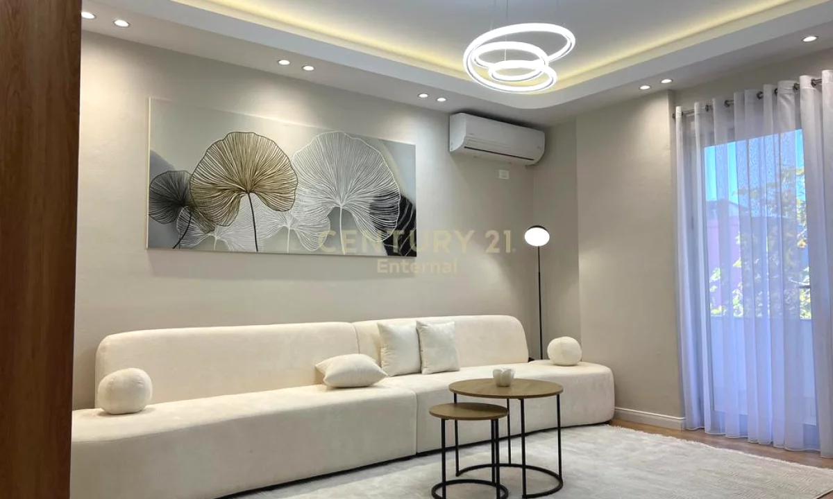 Shtepi ne shitje Apartament ne Tirane, 2+1, Mobilimi E mobiluar, Pagesa 173,000  Euro.