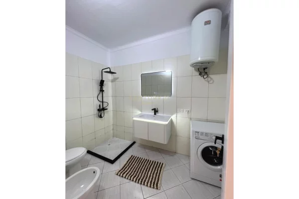 Shtepi ne shitje Apartament ne Tirane, 2+1, Mobilimi E mobiluar, Pagesa 173,000  Euro.