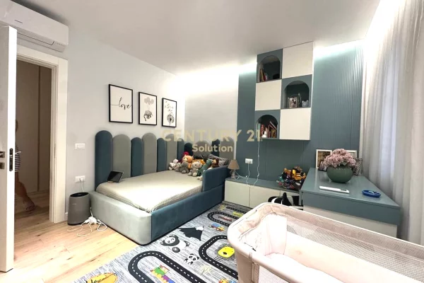 Shtepi ne shitje Apartament ne Tirane, 3+1, Mobilimi E mobiluar, Pagesa 355,000  Euro.