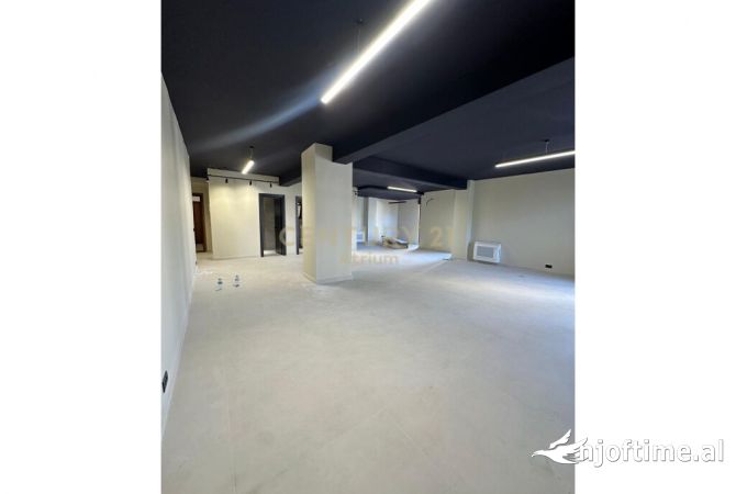 TEK TORRE DRIN JEPET ME QERA APARTAMENT 150M2 PER ZYRA OSE BANIM !!!