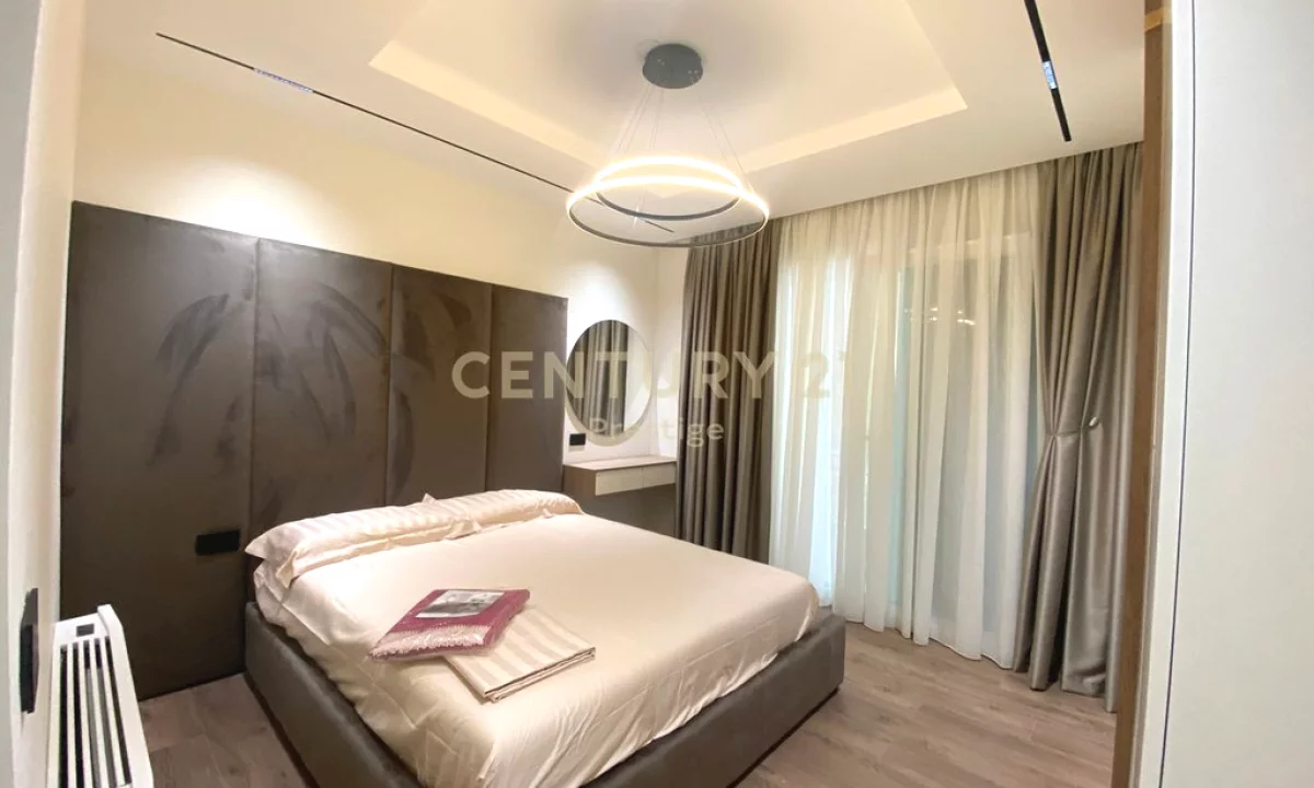 Appartamento in affitto a Tirana 2+1, Arredato