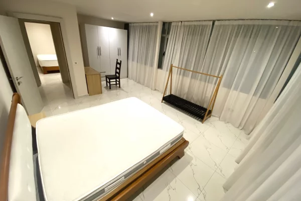 Shtepi me qera 2+1 ne Tirane - 45,000 Leke