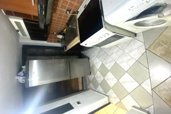 Shtepi me qera Shtepi Private ne Tirane, Garsoniere, Mobilimi E mobiluar, Pagesa 18,000  Leke.