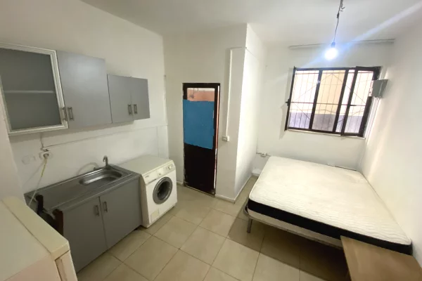 🏠 Jepet garsionere me qira – Ish Tregu Elektrik, Tiranë