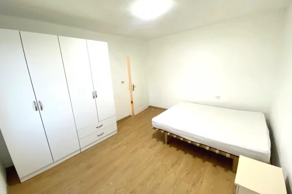 Shtepi me qera Shtepi Private ne Tirane, 1+1, Mobilimi E mobiluar, Pagesa 30,000  Leke.