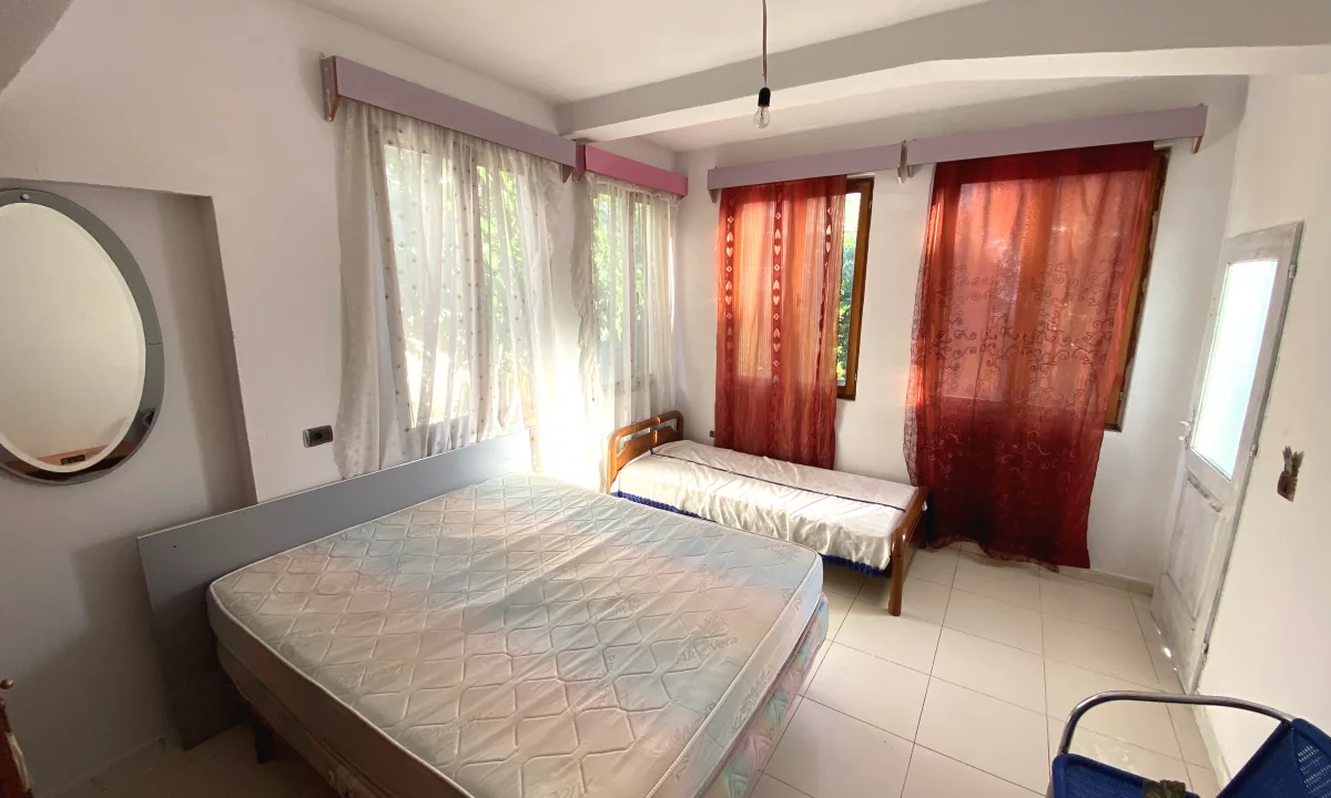 Shtepi me qera Shtepi Private ne Tirane, Garsoniere, Mobilimi E mobiluar, Pagesa 22,000  Leke.