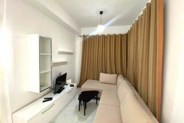 Shtepi me qera Apartament ne Tirane, 1+1, Mobilimi E mobiluar, Pagesa 34,000  Leke.