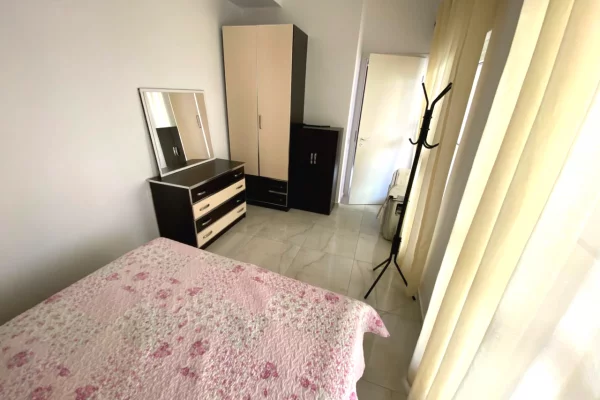 Shtepi me qera Apartament ne Tirane, 1+1, Mobilimi E mobiluar, Pagesa 34,000  Leke.