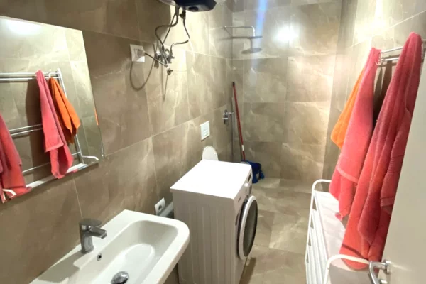 Shtepi me qera Apartament ne Tirane, 1+1, Mobilimi E mobiluar, Pagesa 34,000  Leke.
