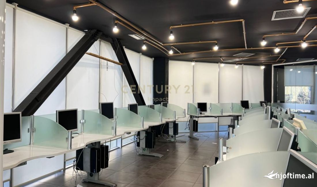 SHESIM AMBIENT KOMERCIAL BUZE RRUGE, STADIUMI DINAMO