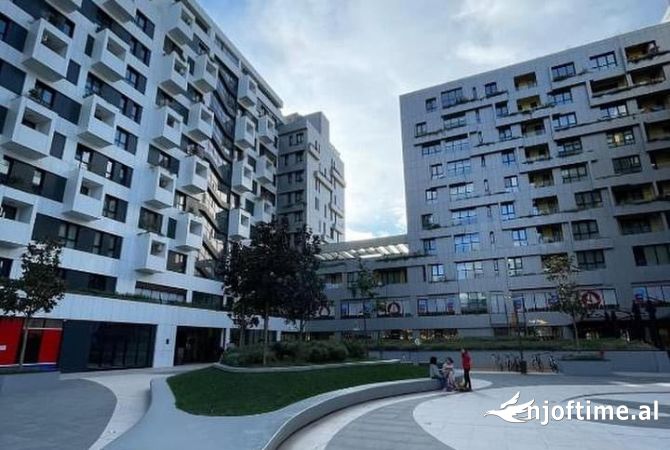 Ambiente Commerciale in Affitto 4+1 a Tirana - 110 Euro