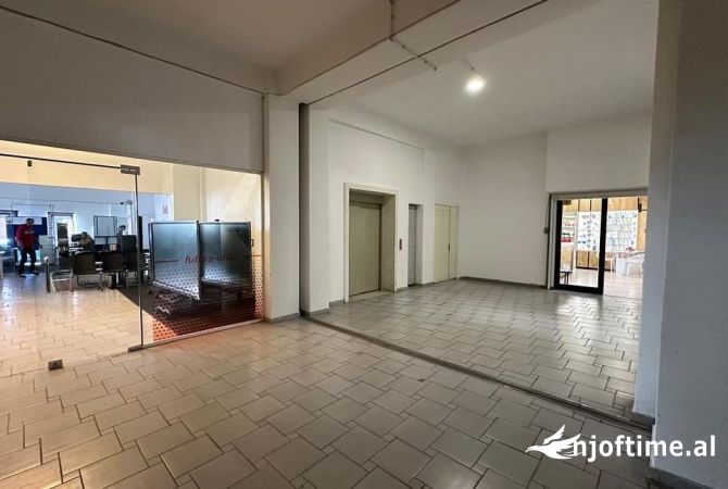 Qera Ambient ne ZDS Center  Prane QTU 