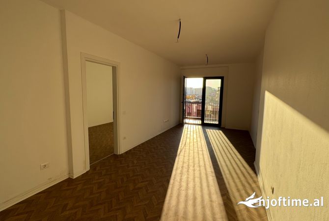 Apartament me qera 2+1+2 Garden Building 