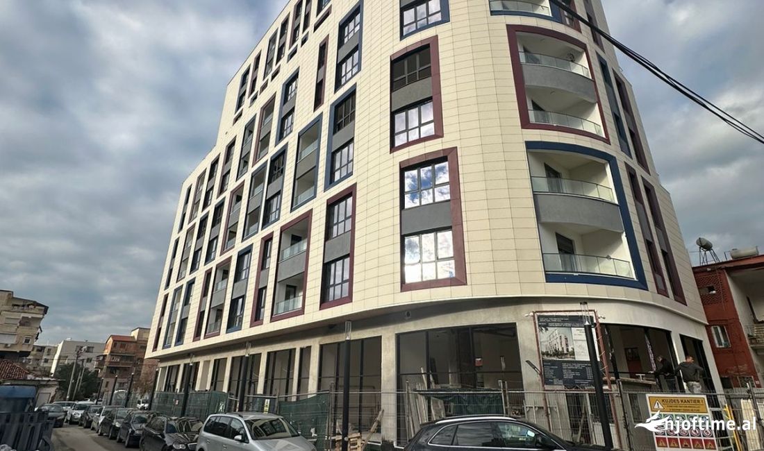 Shitet post parkimi Kompleksi Dinamo 