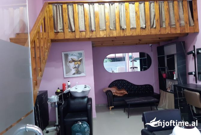 Qera Ambjent per parukeri  Astir afer 2 palmave 