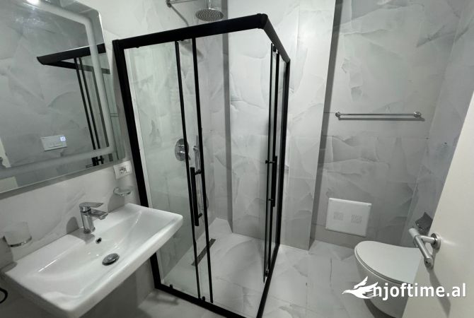 Shtepi me qera Apartament ne Tirane, 2+1, Mobilimi E mobiluar, Pagesa 450  Euro.