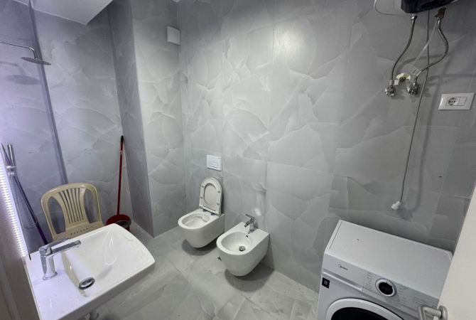 Shtepi me qera Apartament ne Tirane, 1+1, Mobilimi E mobiluar, Pagesa 400  Euro.