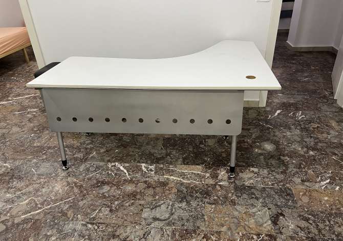 Pajisje biznesi ne shitje ne Tirane - 20,000 Leke