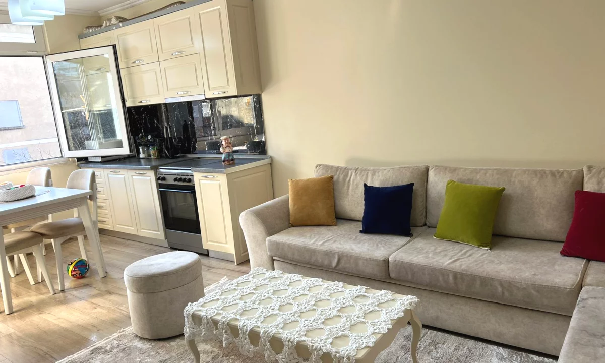 Shtepi ne shitje Apartament ne Tirane, 2+1, Mobilimi E mobiluar, Pagesa 25,000,000  Leke.