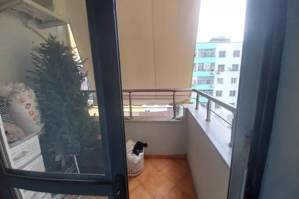 Shtepi ne shitje Apartament ne Tirane, 1+1, Mobilimi E mobiluar, Pagesa 10,800,000  Leke.