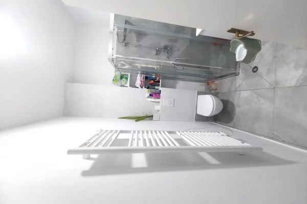 Shtepi ne shitje Apartament ne Tirane, 1+1, Mobilimi E mobiluar, Pagesa 10,800,000  Leke.