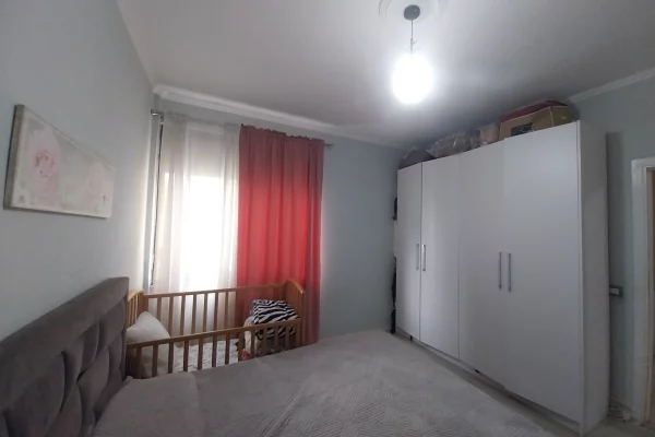 Shtepi ne shitje Apartament ne Tirane, 1+1, Mobilimi E mobiluar, Pagesa 10,800,000  Leke.