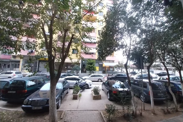 Shtepi ne shitje Apartament ne Tirane, 1+1, Mobilimi E mobiluar, Pagesa 10,800,000  Leke.