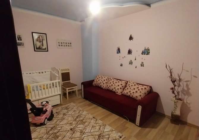 Shtepi me qera Apartament ne Tirane, 2+1, Mobilimi E mobiluar, Pagesa 45,000  Leke.