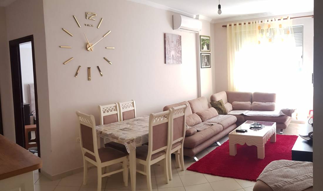 Shtepi me qera Apartament ne Tirane, 2+1, Mobilimi E mobiluar, Pagesa 45,000  Leke.