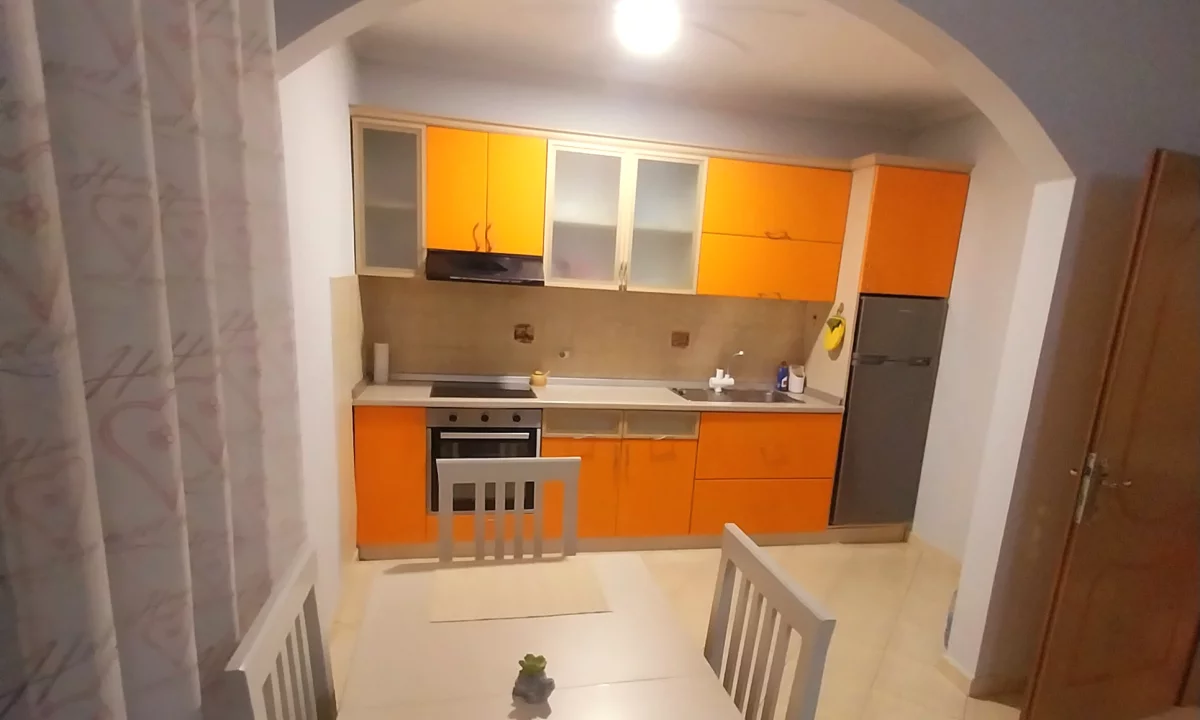 Appartamento in affitto a Tirana 1+1, Arredato