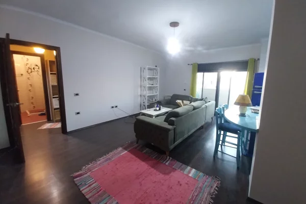 NË SHITJE 🏙️  APART 2+1+2 I MOBILUAR. PALL RI ASHENS. ZONA MIDIS ASTIRIT DHE YZBERISHTIT, PRANË NELA 6 DHE BLV MIGJENI📍TIRANË.