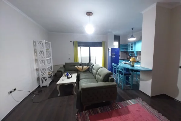 Shtepi ne shitje Apartament ne Tirane, 2+1, Mobilimi E mobiluar, Pagesa 14,100,000  Leke.