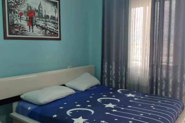 Shtepi me qera Apartament ne Tirane, 2+1, Mobilimi E mobiluar, Pagesa 450  Euro.