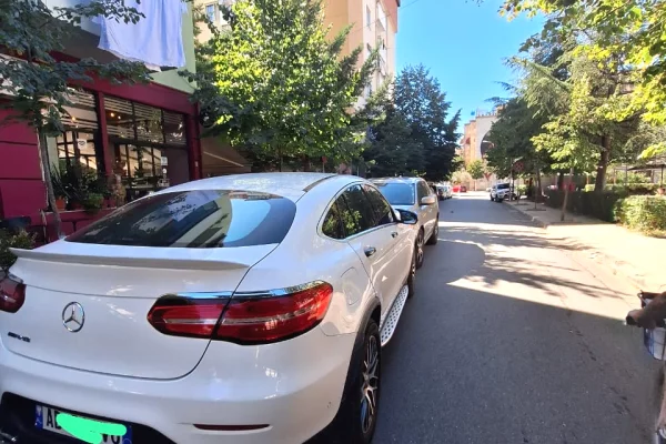 Cars for sale in Tirana, Mercedes-Benz, 2018 Diesel,Kambio Automatik Payment 26,000  Euro.