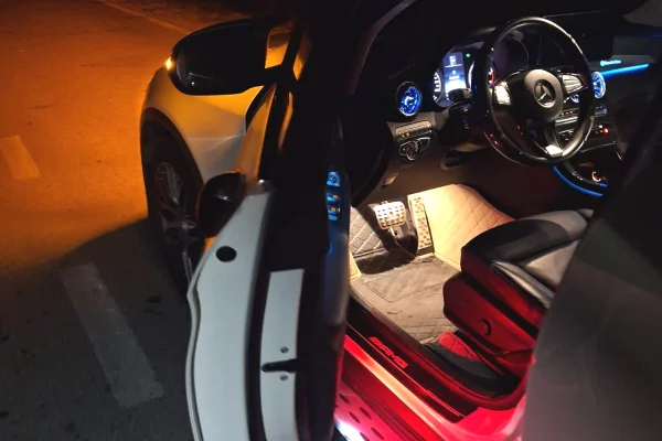 Makina ne shitje ne Tirane - 27,000 Euro