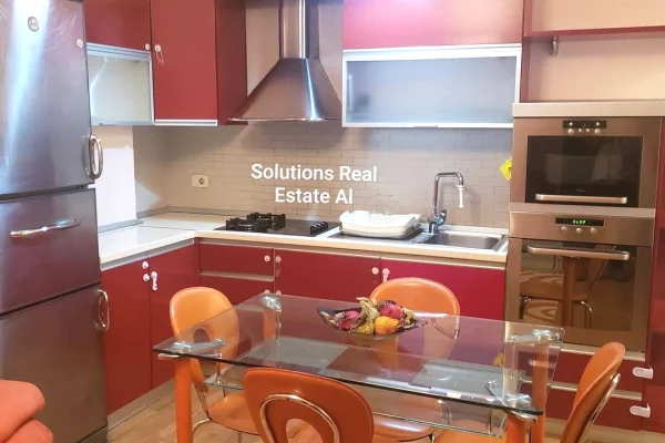 ME QERA 1+1 APART, pall  ri ashens Zona 21 Dhjetorit pranë supermarket JOENA si vendodhje